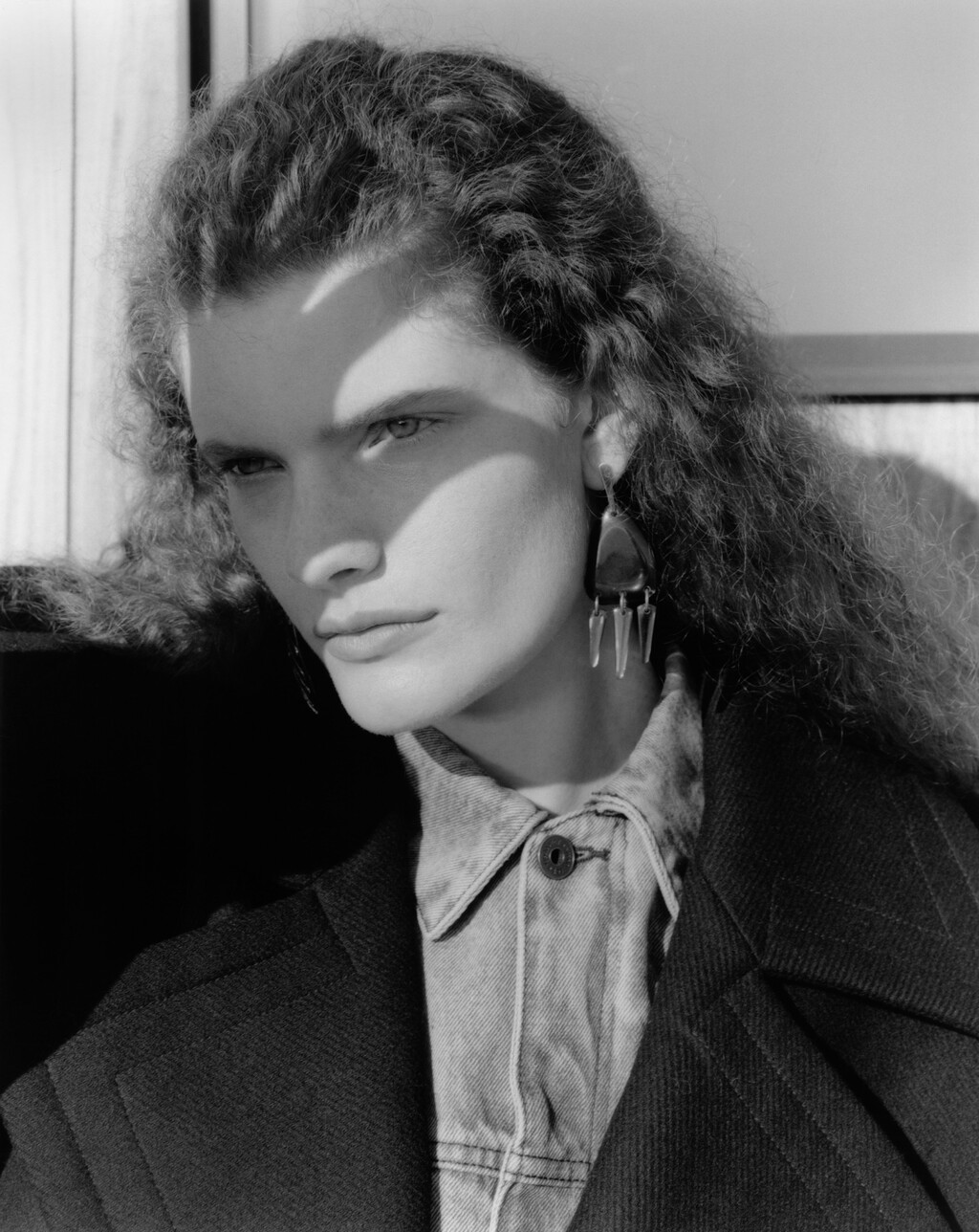 Financial Times - HTSI Magazine - © Artlist