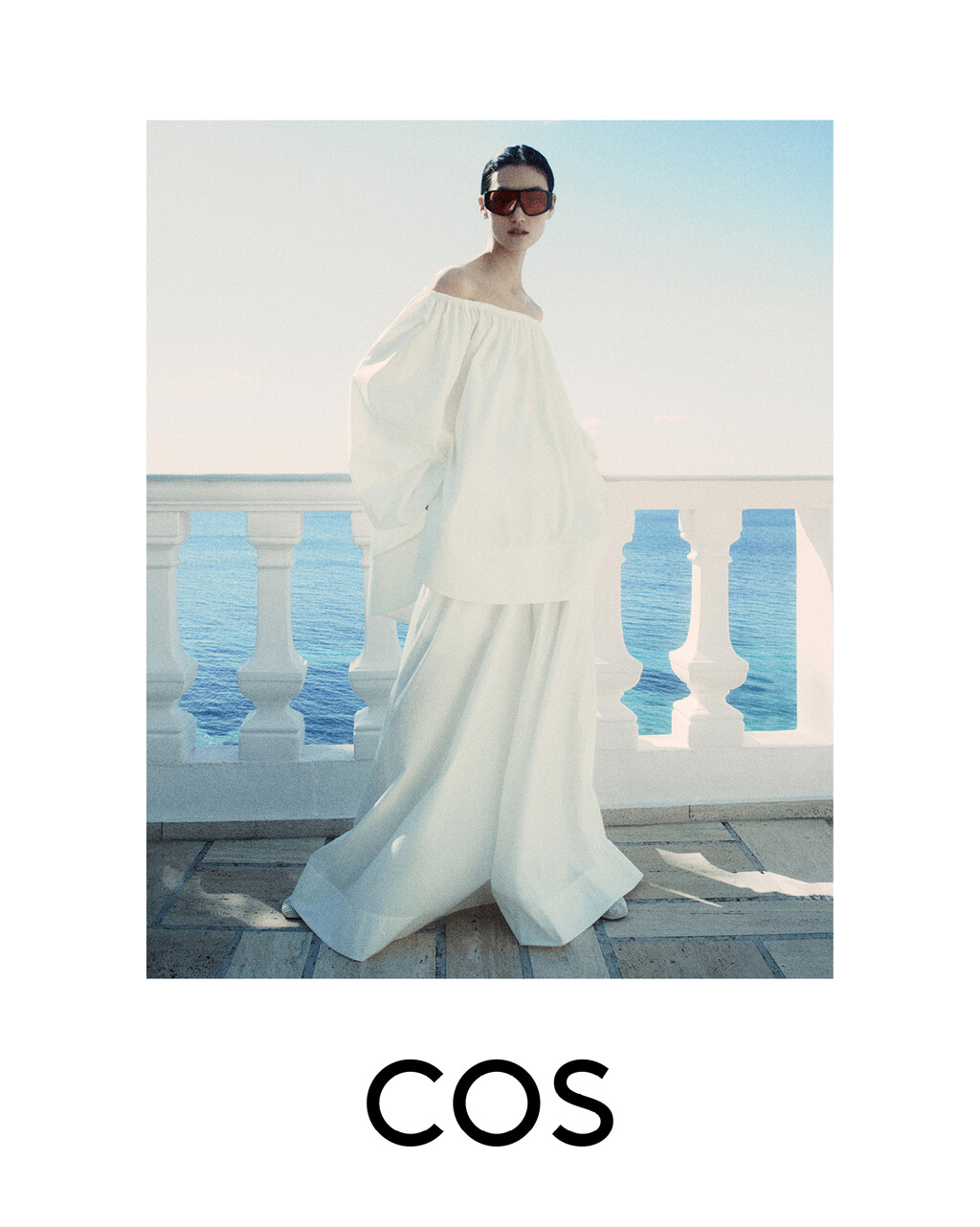 Cos - © Artlist