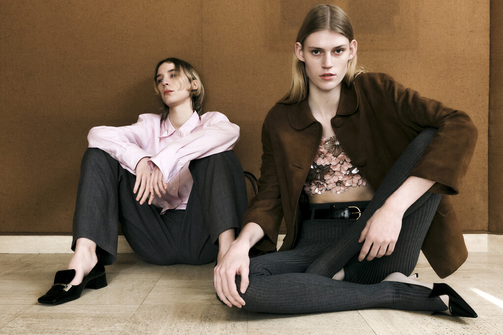 Self Service - © Artlist