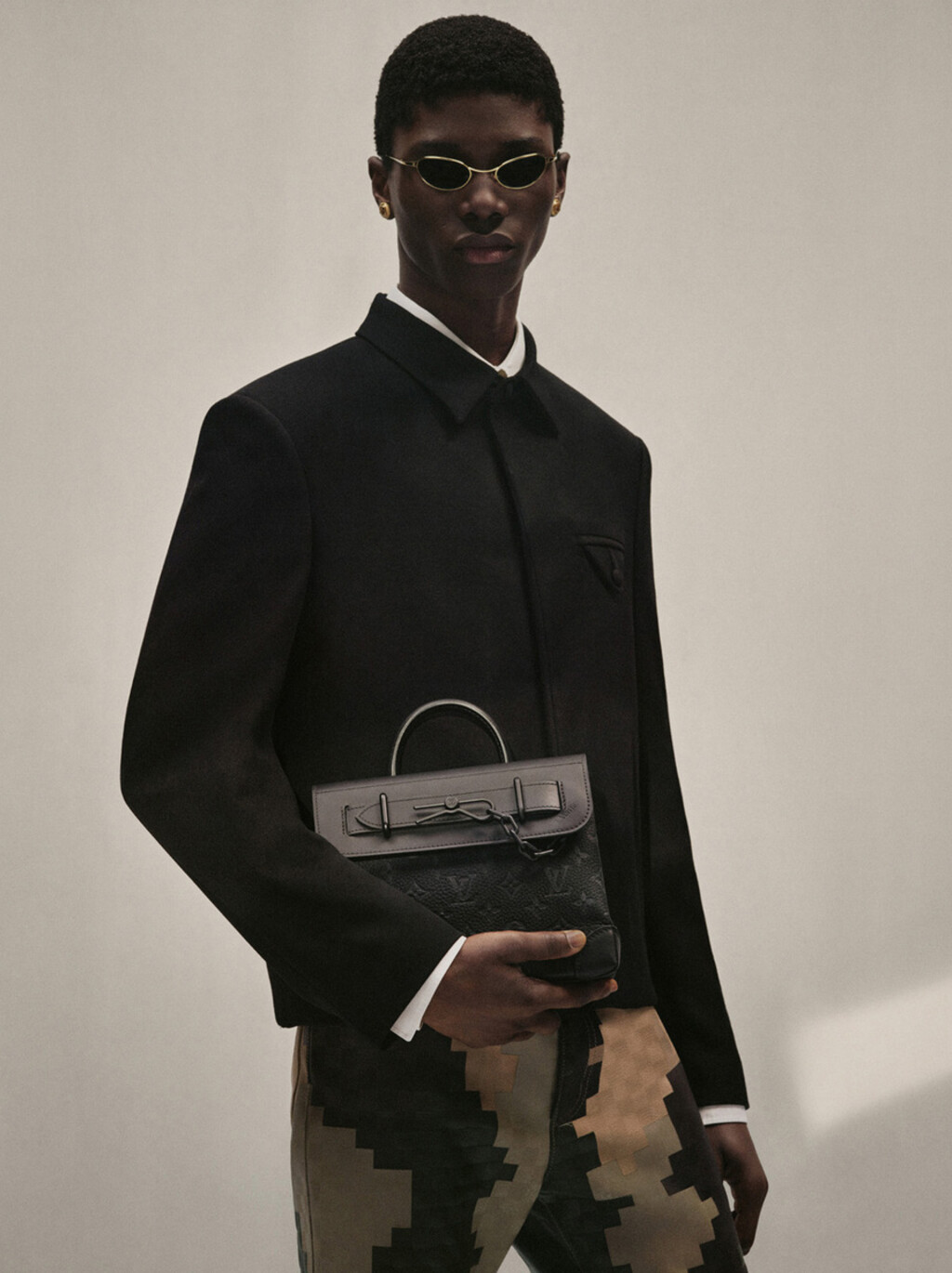 Louis Vuitton - © Artlist