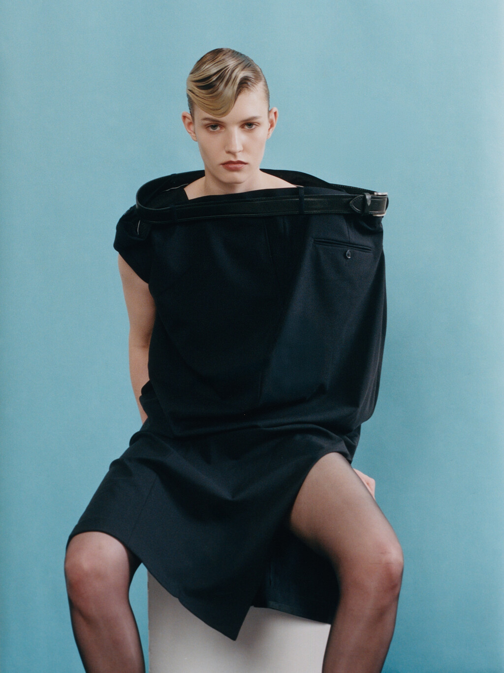 Modern Weekly China - © Artlist