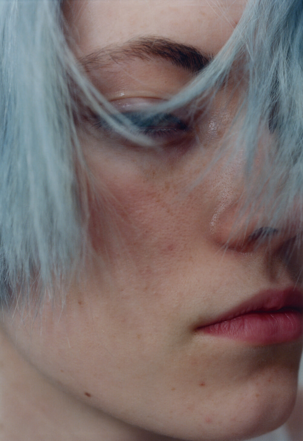 Double Magazine - © Artlist