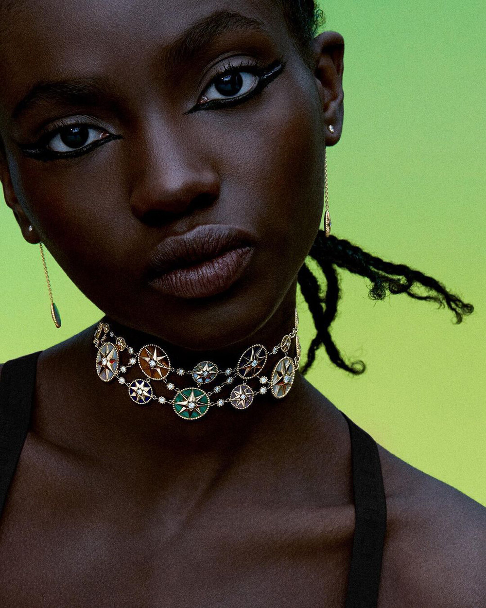 Dior Magazine - © Artlist