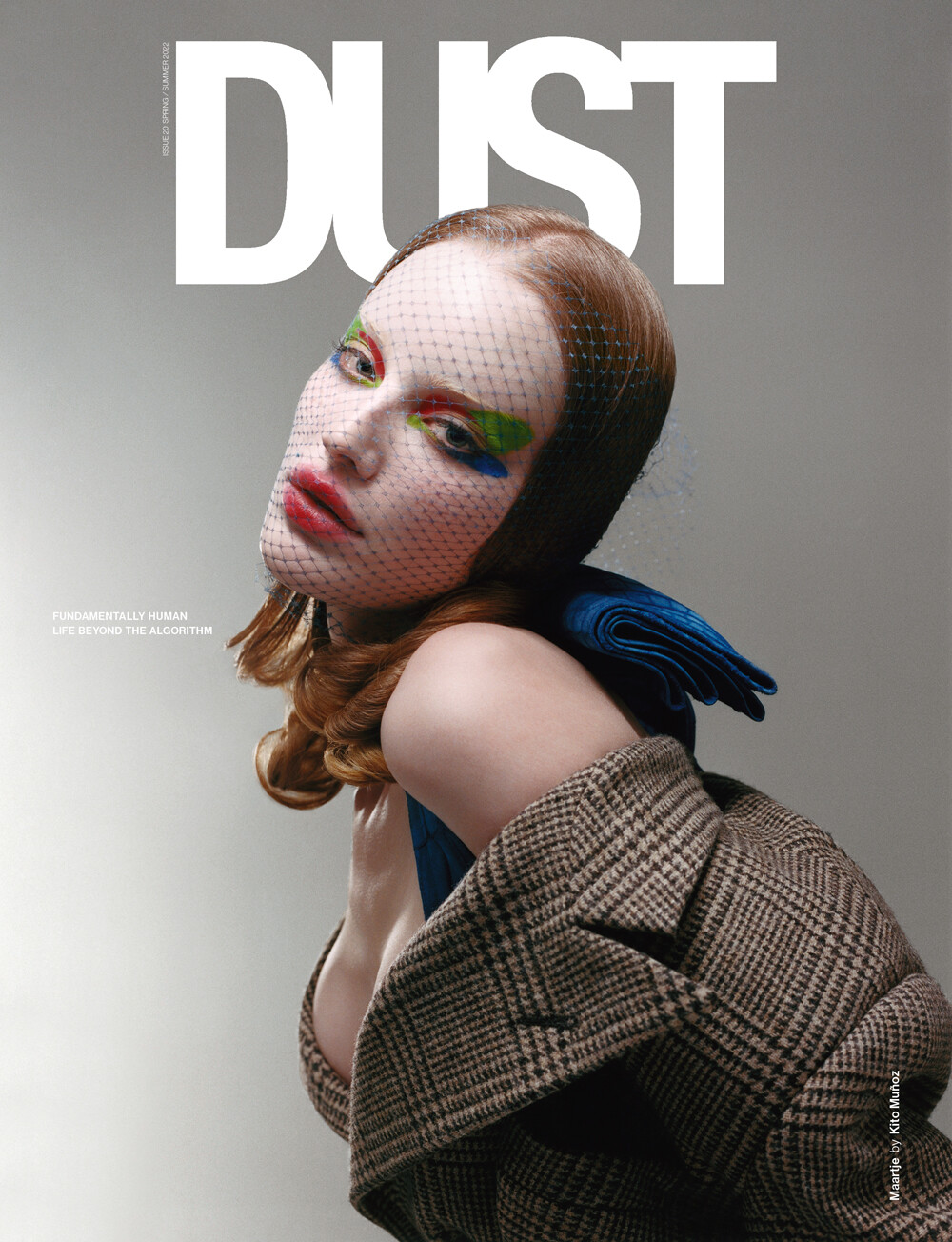 Dust Magazine - © Artlist
