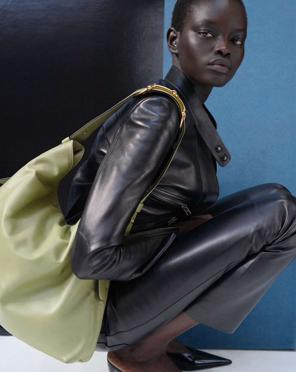 M le Monde - © Artlist