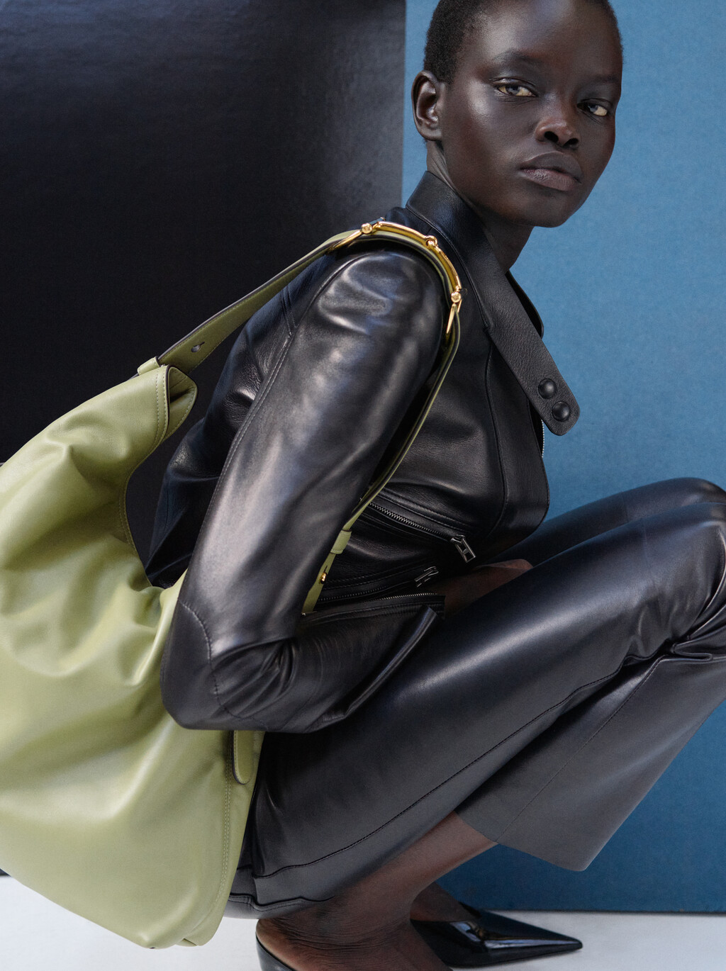 M le Monde - © Artlist