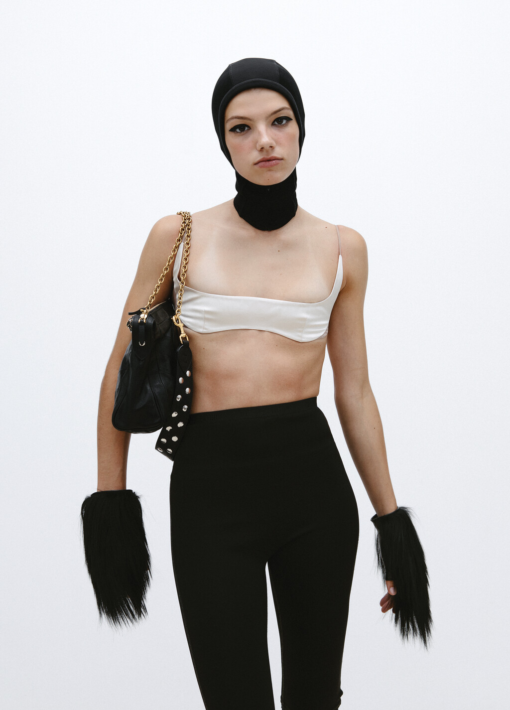 Purple Magazine - © Artlist