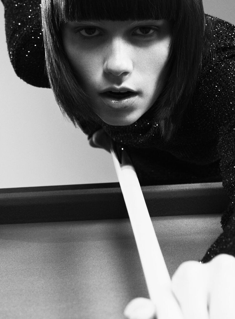 Carcy Magazine - © Artlist