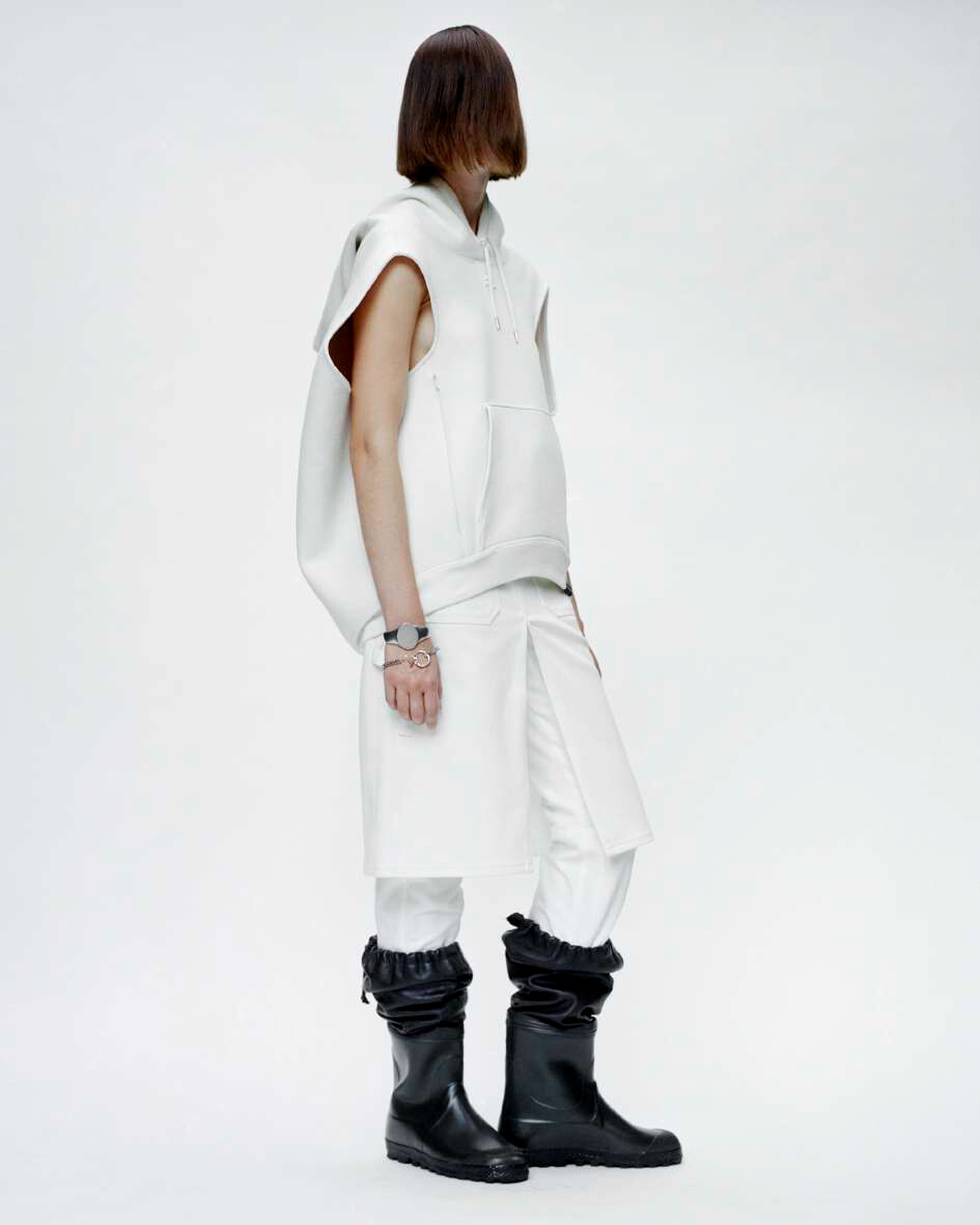 Exhibition Magazine - © Artlist