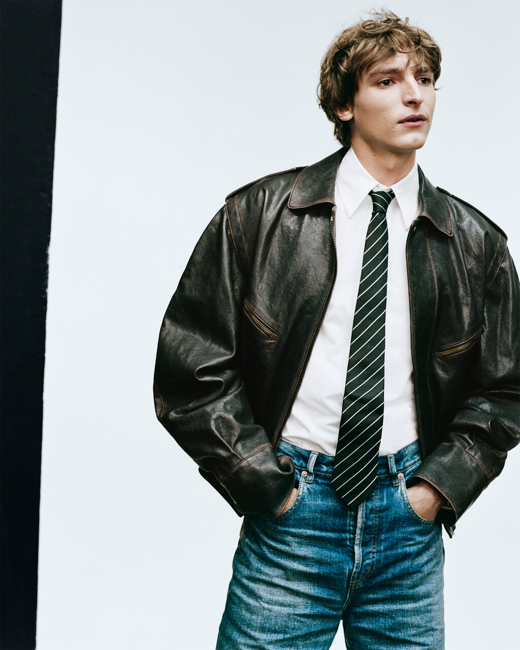 Harper’s Bazaar France - © Artlist