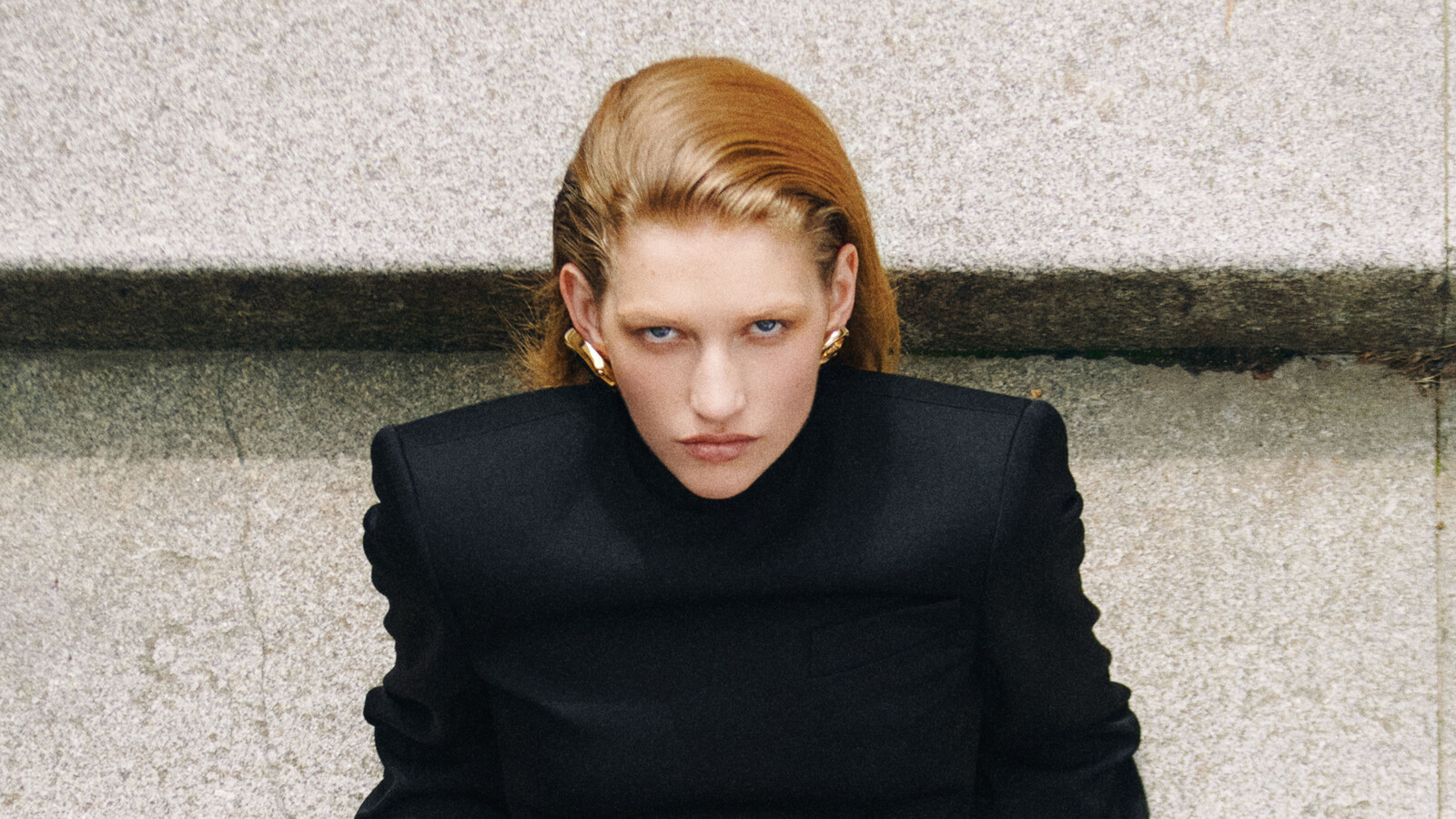 Love Magazine - © Artlist