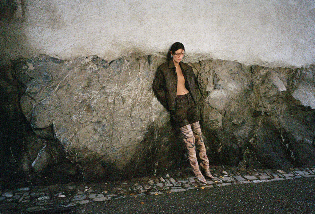 The Face Magazine - © Artlist