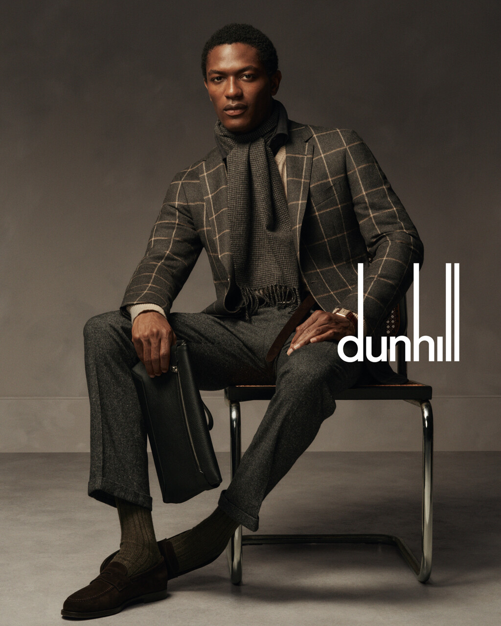 Dunhill - © Artlist