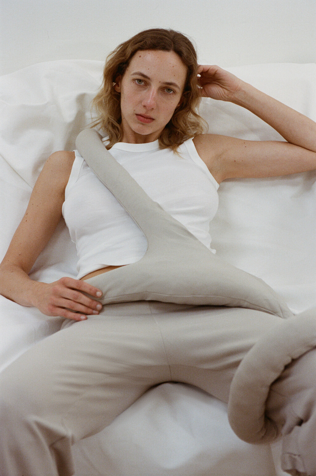 Other Scenes Magazine - © Artlist