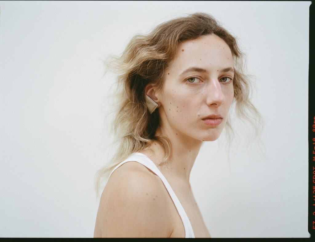 Other Scenes Magazine - © Artlist