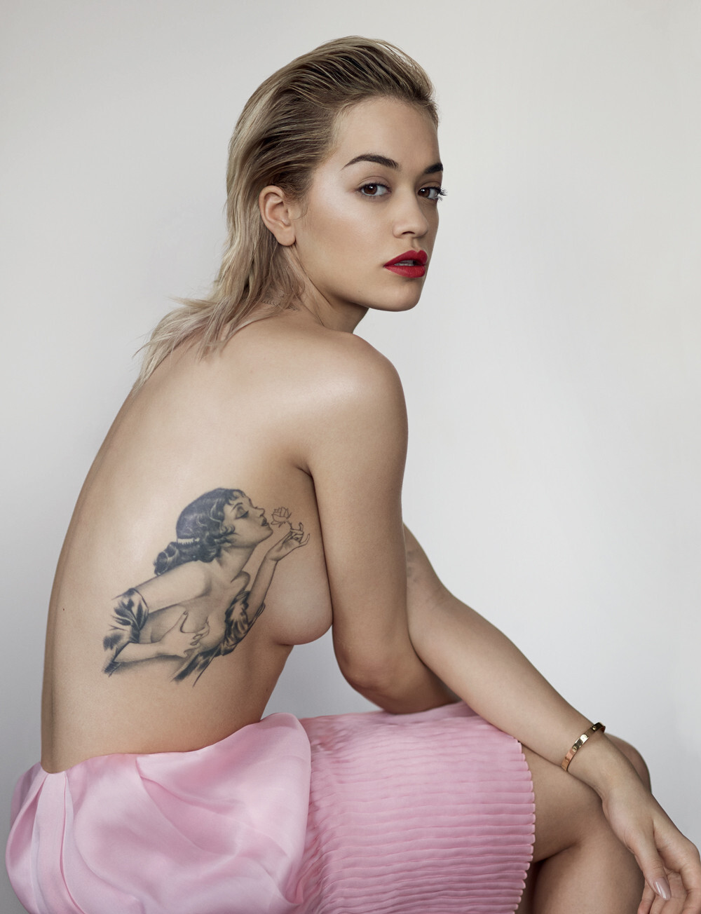 Elle Uk - © Artlist