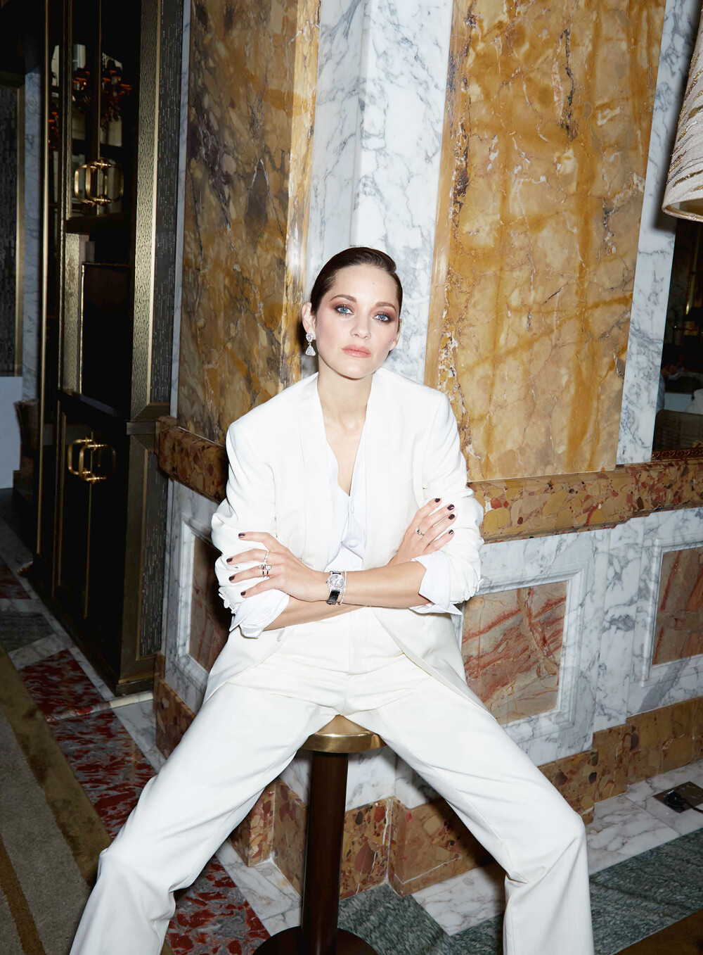 Harper&#8217;s Bazaar Russia - © Artlist