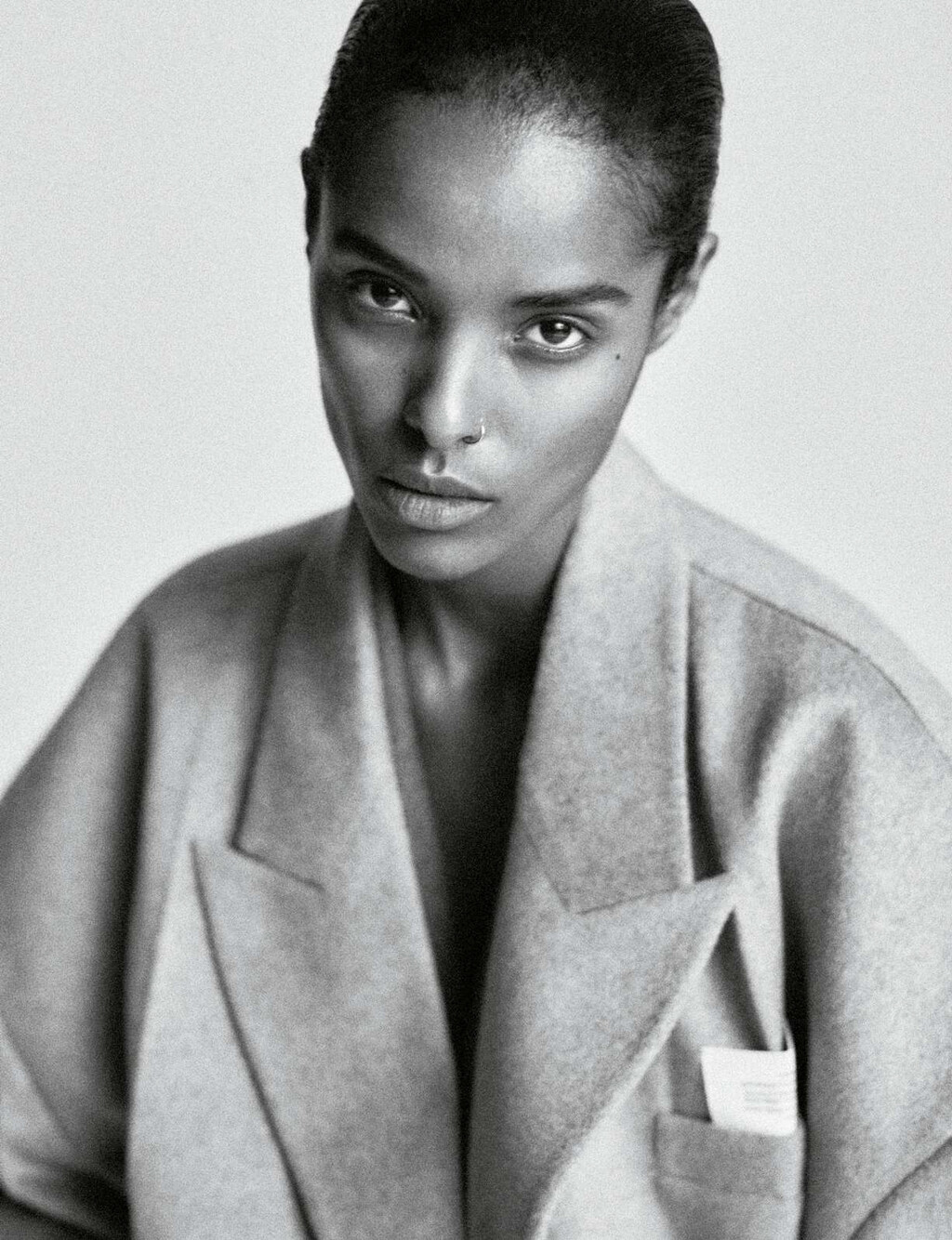 Elle - © Artlist