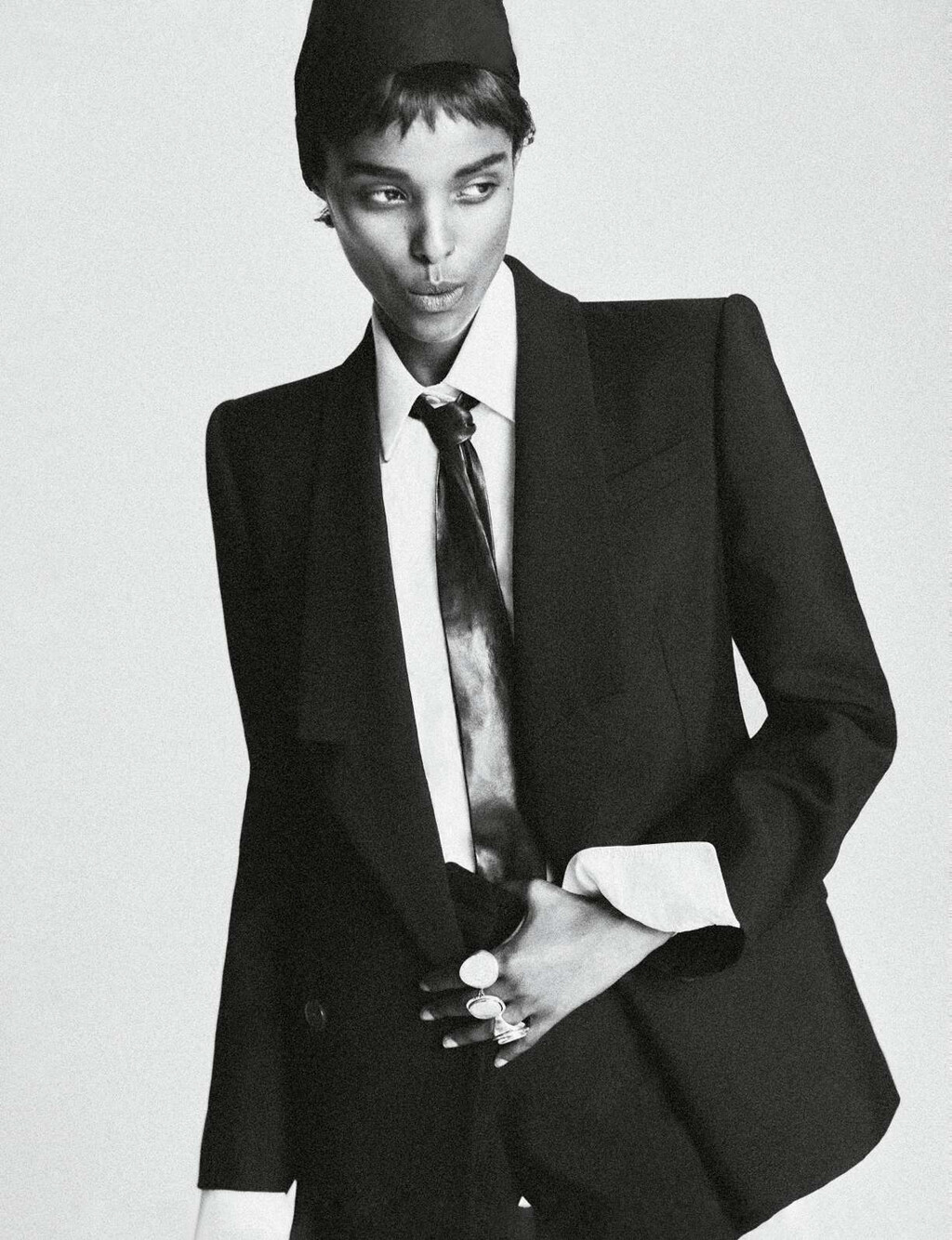 Elle - © Artlist