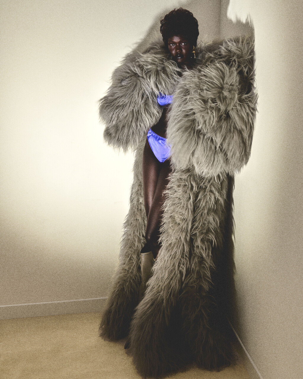 Love Magazine - © Artlist