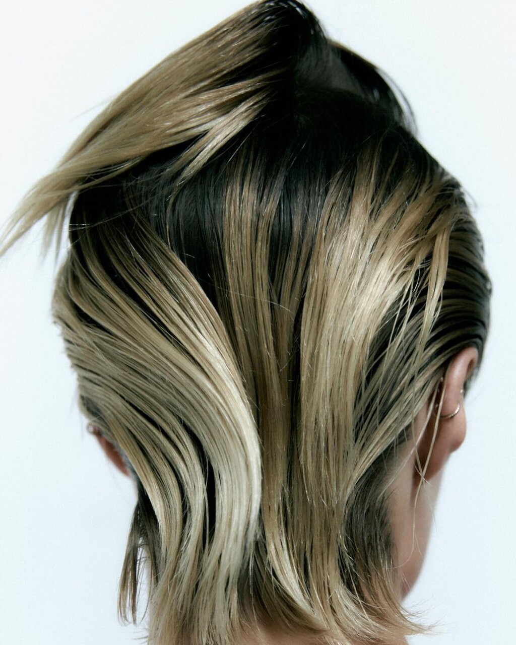 Edie Campbell - © Artlist