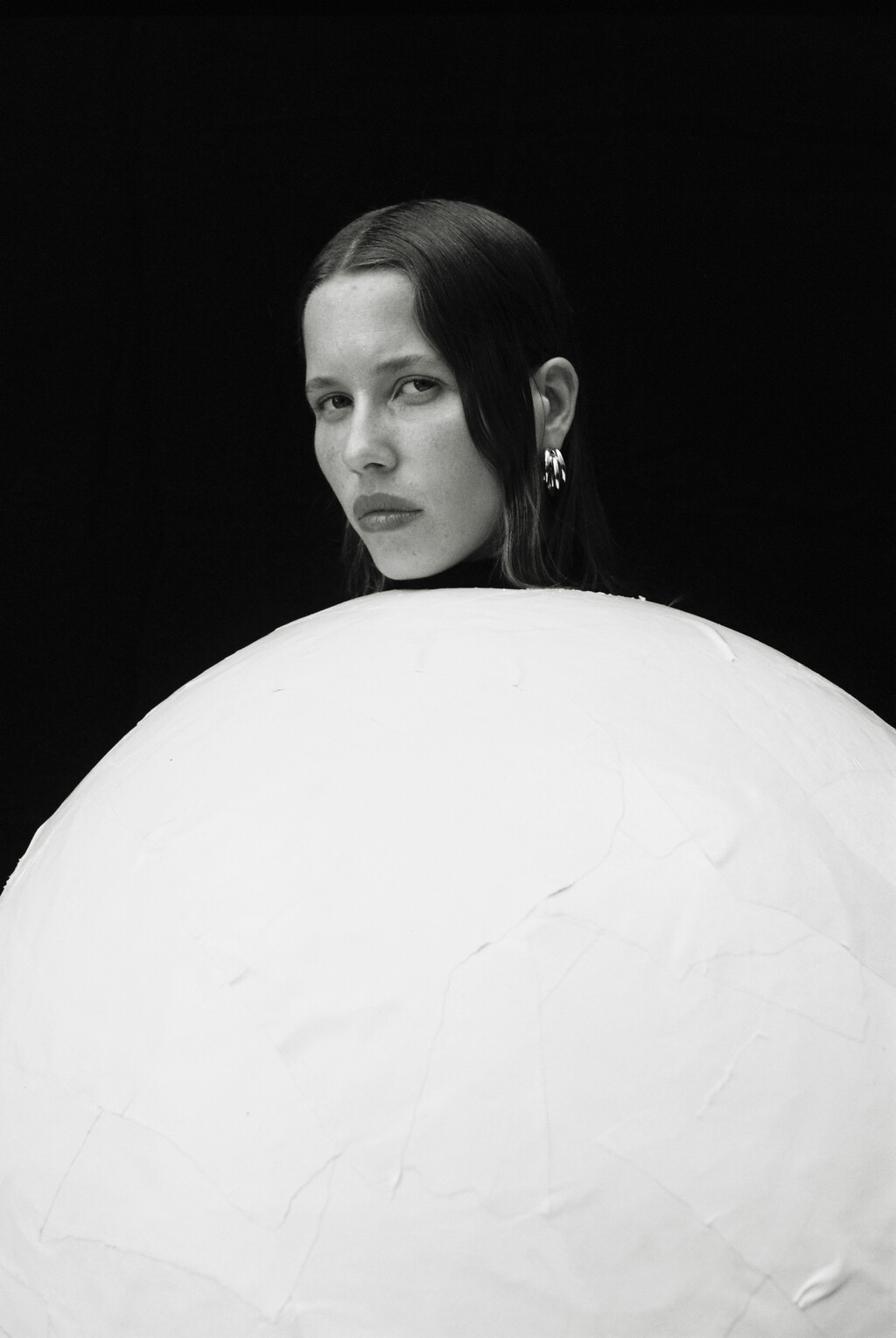 Exhibition Magazine - © Artlist