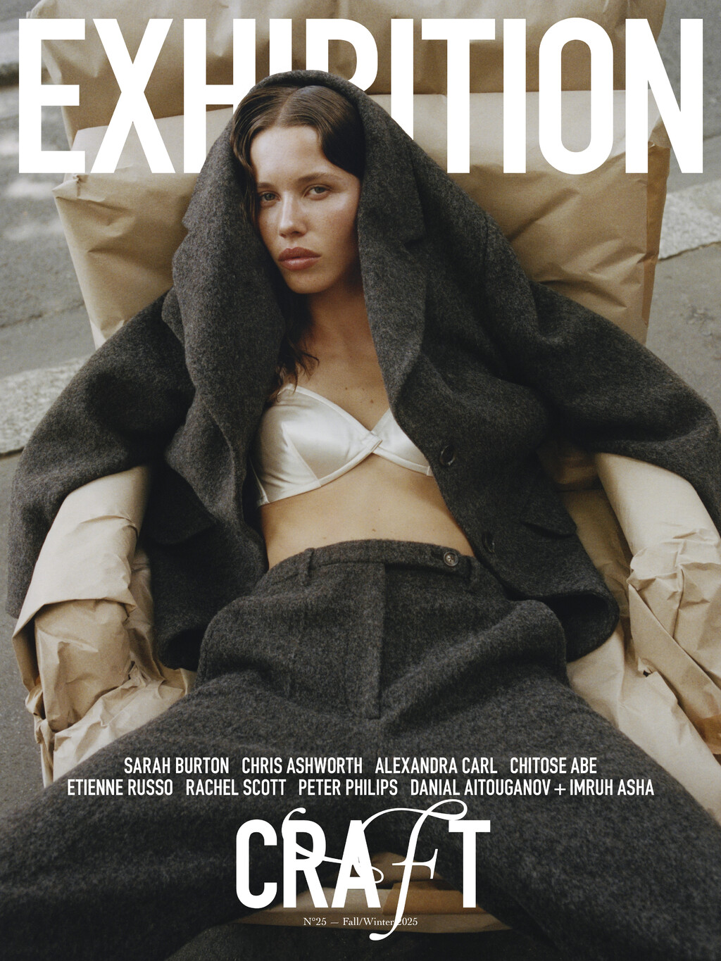 Exhibition Magazine - © Artlist