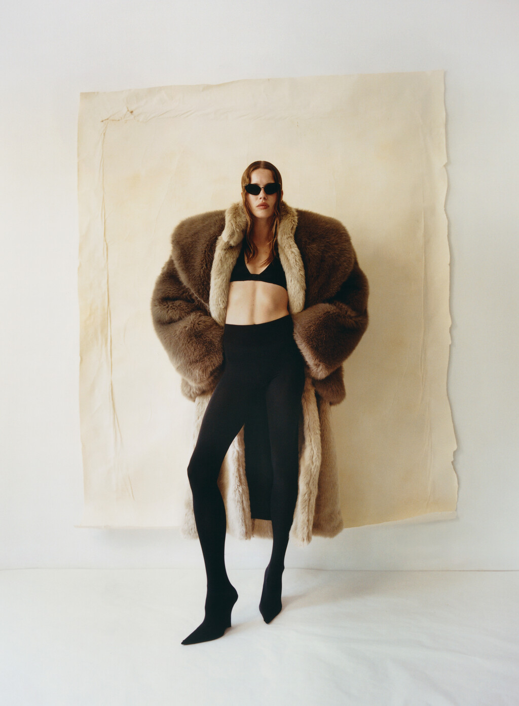 Exhibition Magazine - © Artlist