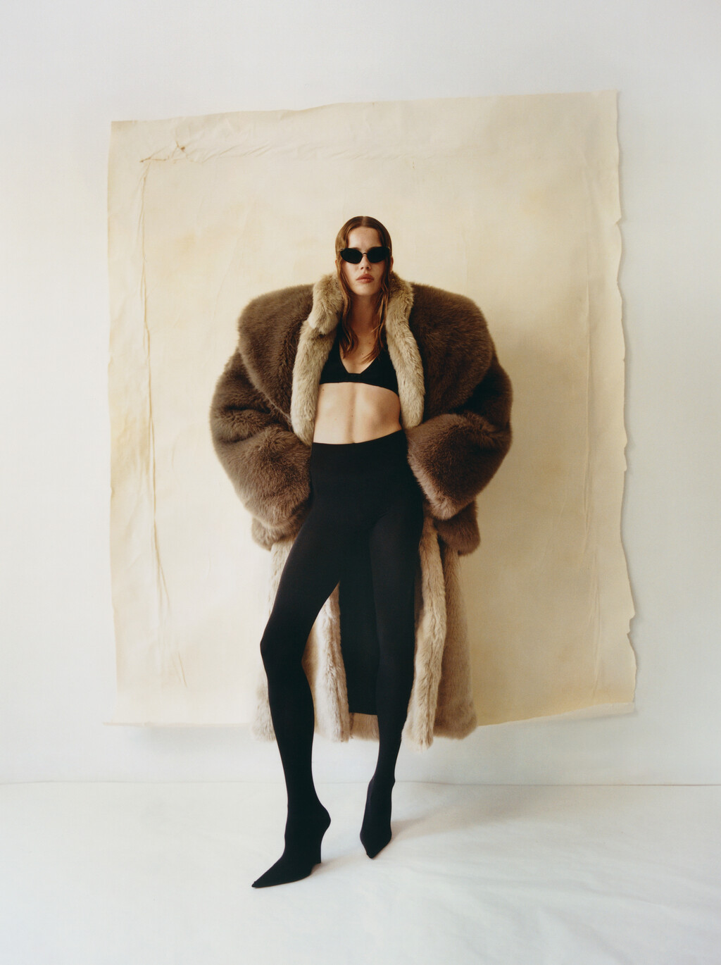 Exhibition Magazine - © Artlist