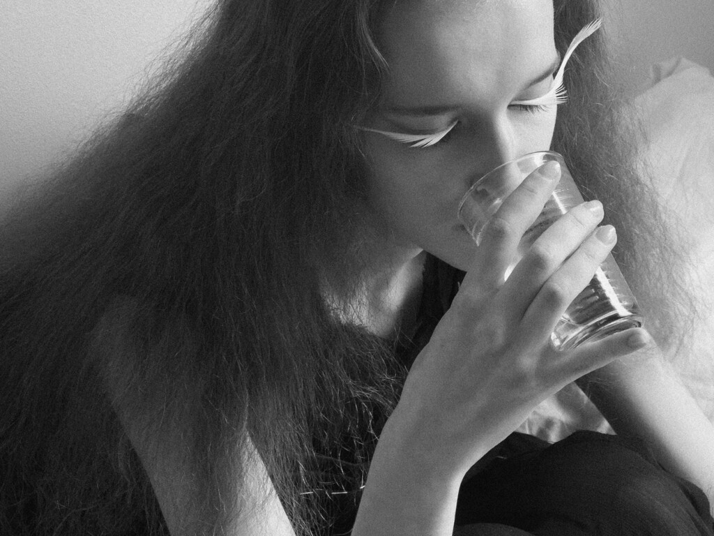 Swan Eyes - © Artlist