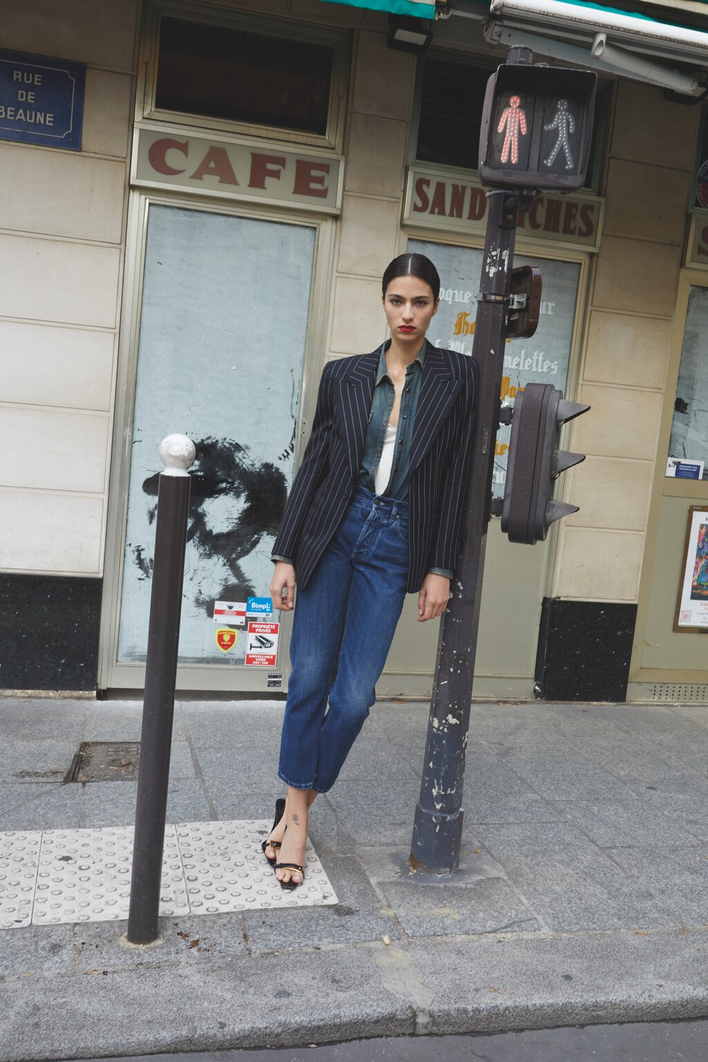 Harper’s Bazaar France - © Artlist