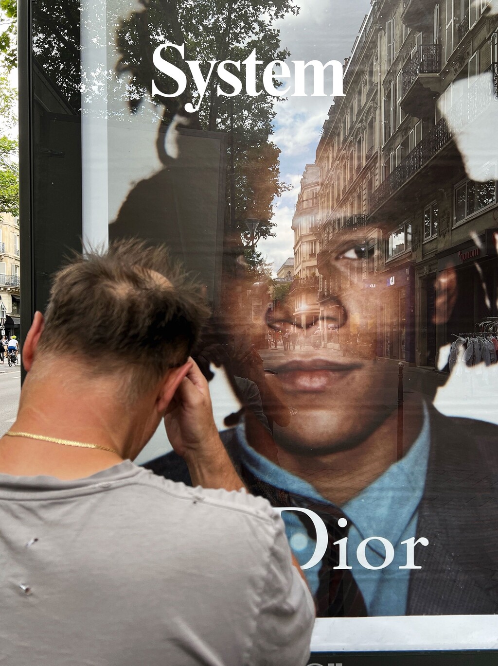 System Magazine - © Artlist