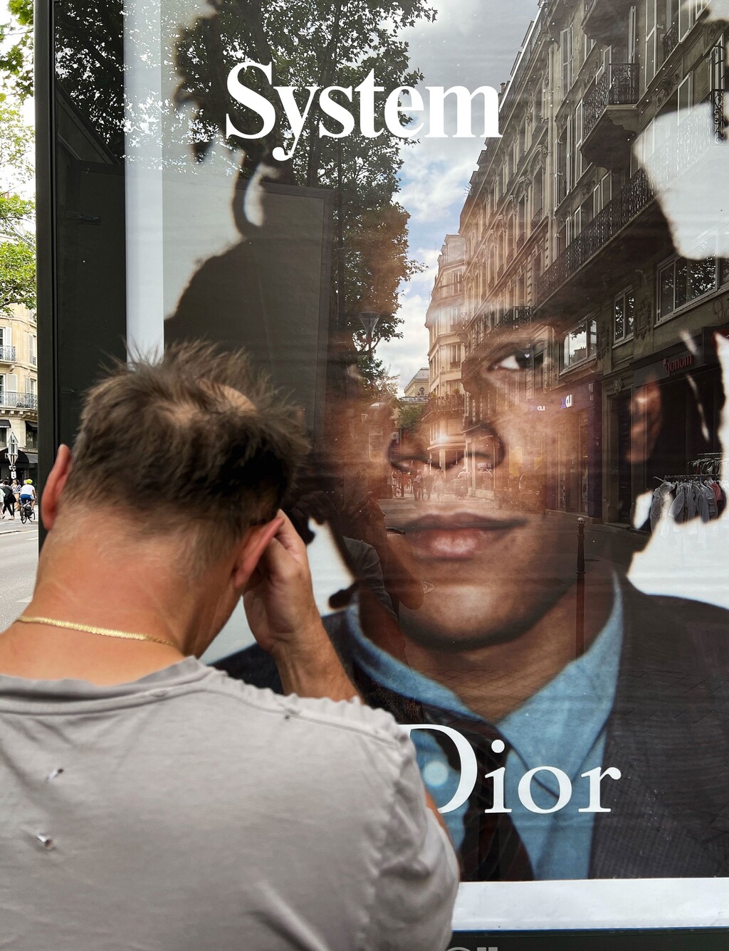 System Magazine - © Artlist